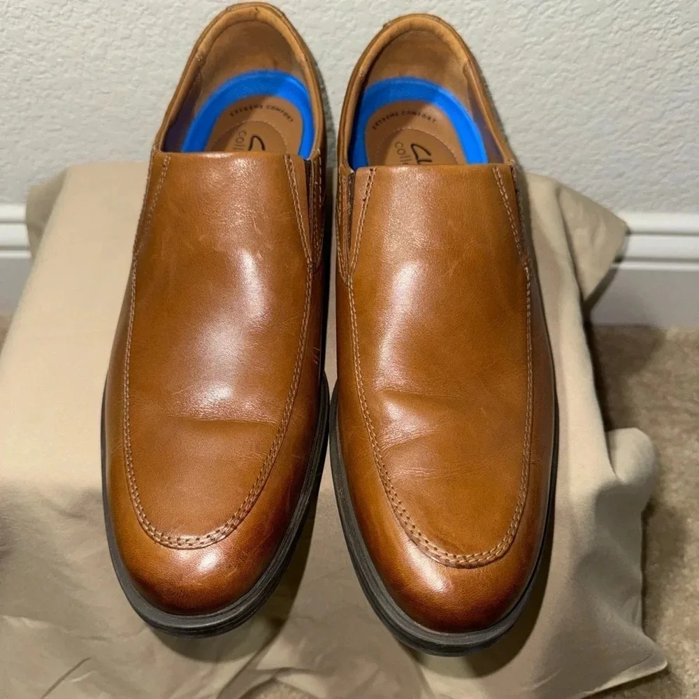 CLARKS Men’s Whiddon Step Dark Tan Leather Slip-on Loafer 9.5M